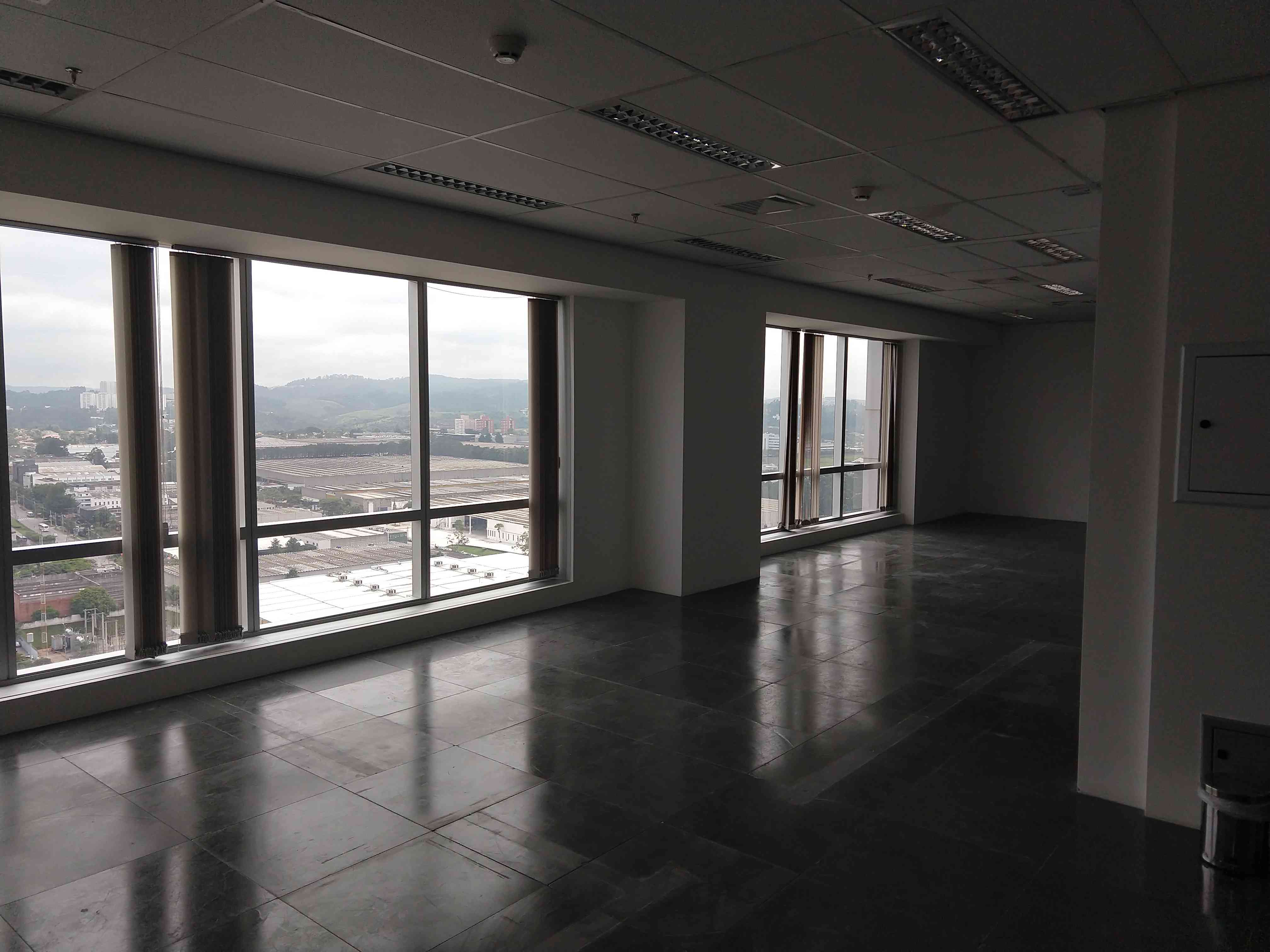 Prdio Comercial BARUERI  ALPHAVILLE  TORRE B