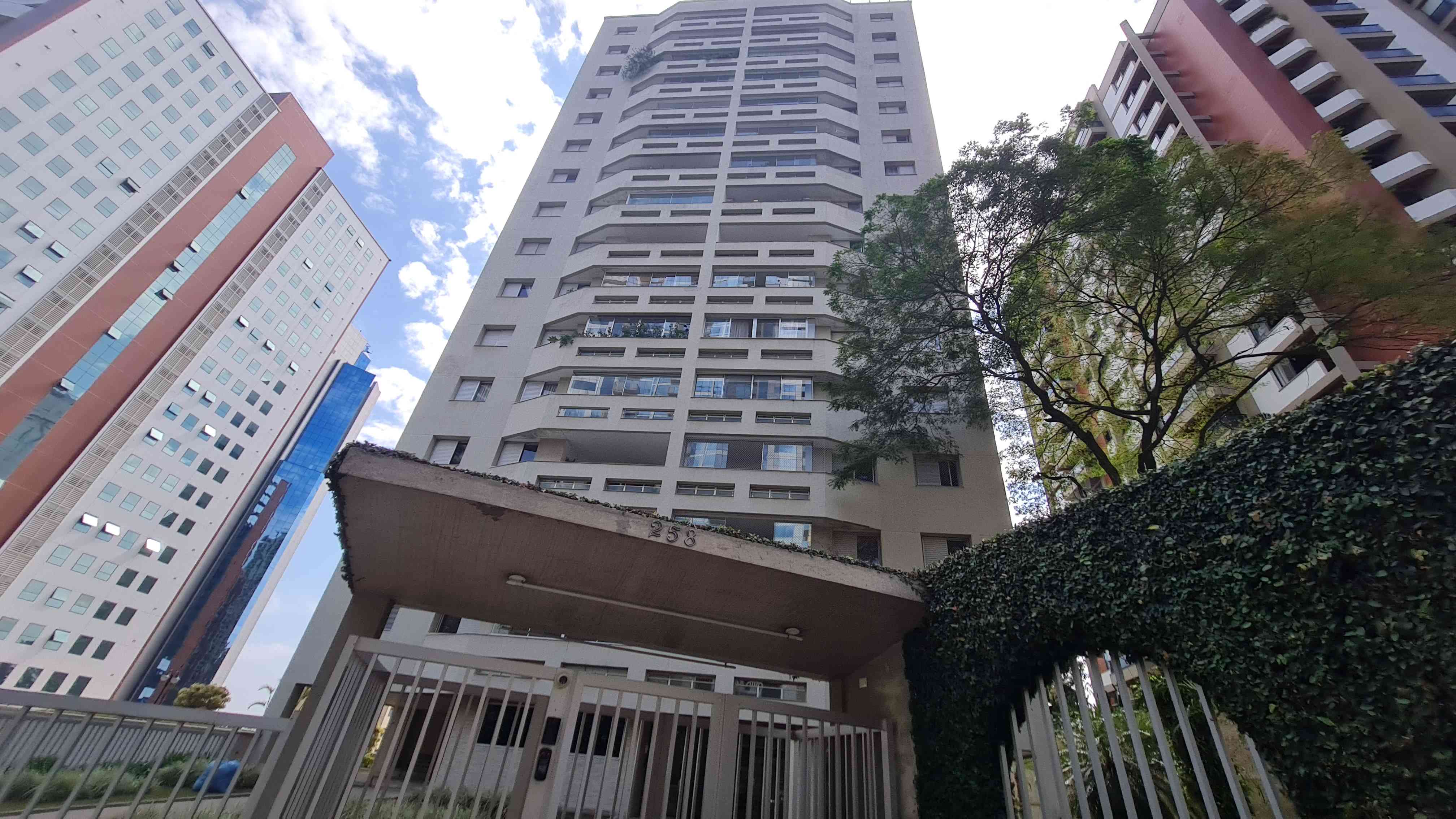 Apartamento BARUERI  ALPHAVILLE  REGINA