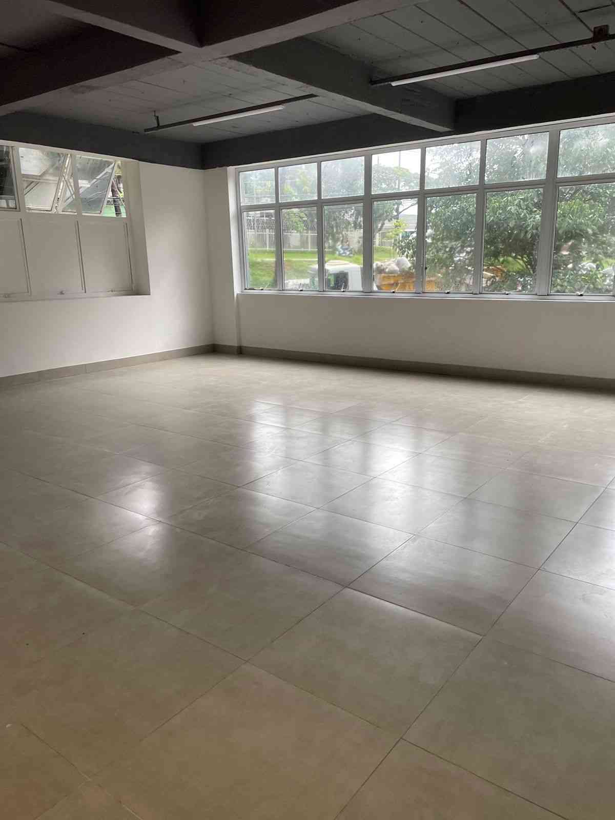 Pr�dio Comercial&nbsp;SANTANA DE PARNAIBA &nbsp;ALPHAVILLE &nbsp;CENTRO DE APOIO 2