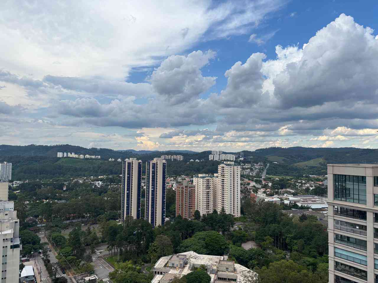 Apartamento BARUERI  ALPHAVILLE  ESSENCIA