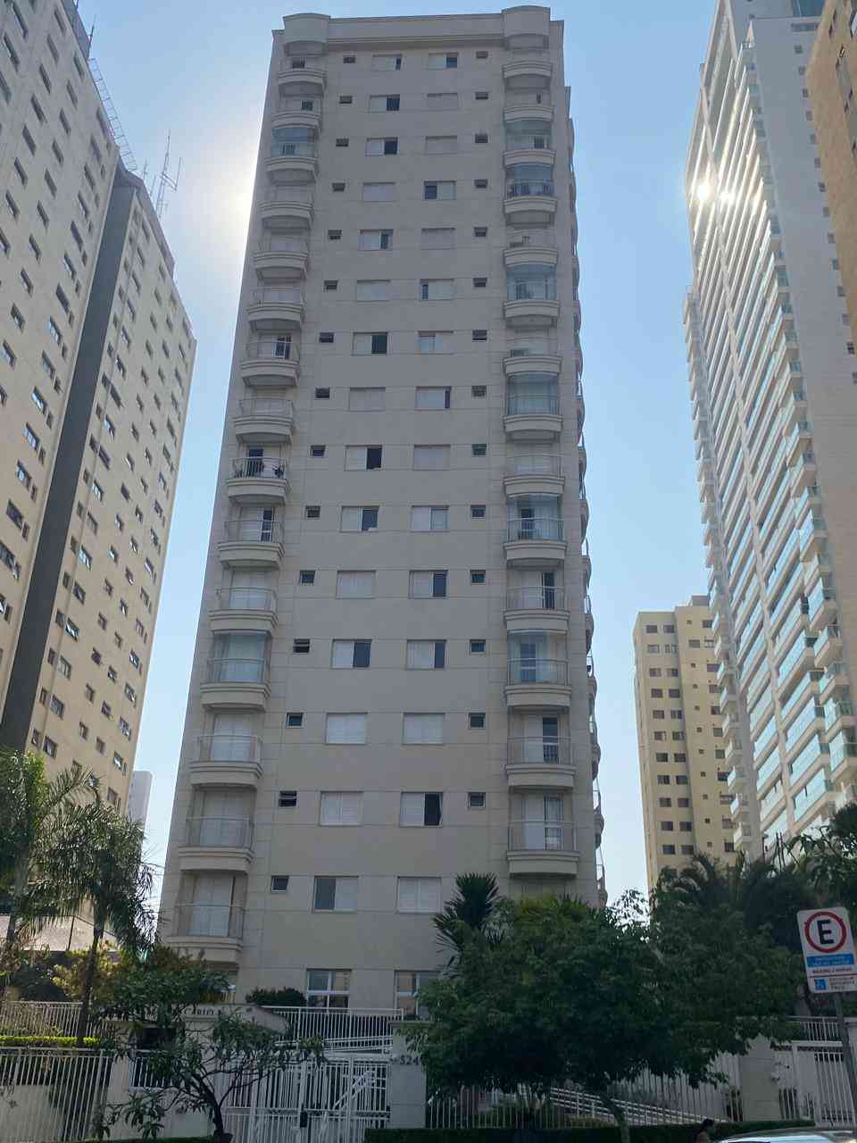 Apartamento  ALPHAVILLE  MONTE CARLO