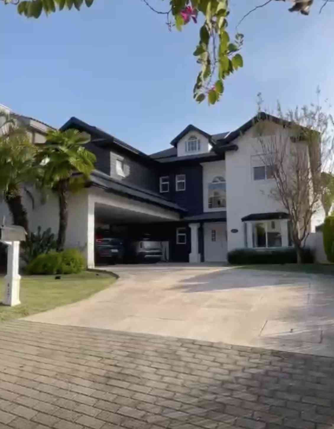 Casa de Condom�nio&nbsp;SANTANA DE PARNAIBA &nbsp;ALPHAVILLE &nbsp;TAMBOR� DEZ