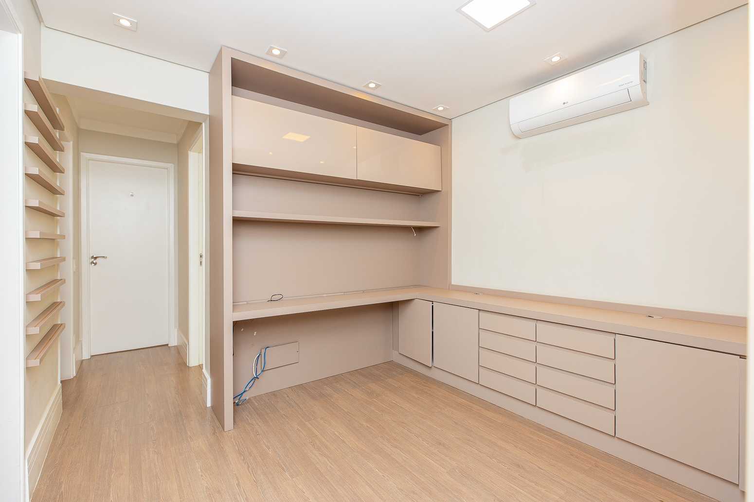 Apartamento&nbsp;SANTANA DE PARNAIBA &nbsp;ALPHAVILLE &nbsp;EREDITHA